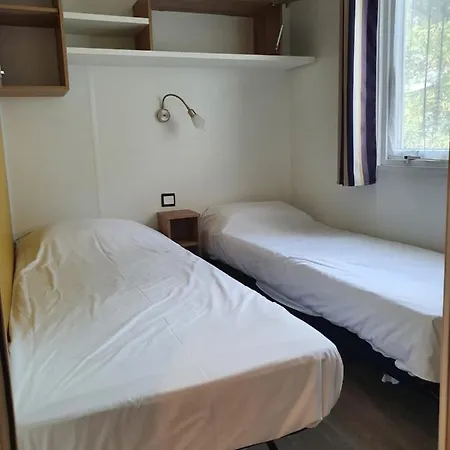 Mobile De Luxe 6 A 8 Personnes Lattes